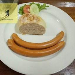 ไส้กรอกเวียนนาต้ม กับขนมปัง