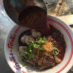 ก๋วยเตี๋ยวเนื้อเปื่อย+ลูกชิ้น