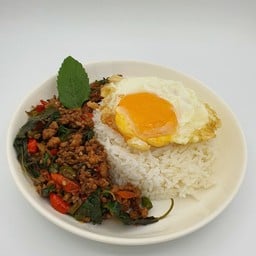 มั่งมิตร กะเพราเทพ