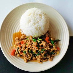 ข้าวราดกะเพรา