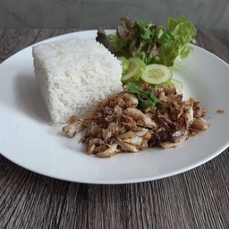 ข้าวราดคั่วพริกไทยดำ เนื้อปู