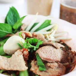 Boat Noodles With Pork In a Bag