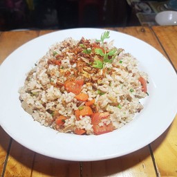 ข้าวผัดหมูกรอบ