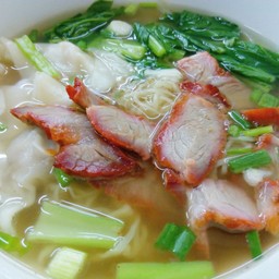 บะหมี่ น้ำ หมูแดง (งดไม่มีบริการแถม ช้อน ตะเกียบ ชาม)