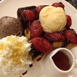 โทสต์ ช๊อกโก-สตรอเบอรี่