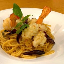 สปาเก็ตตี้ทะเลผัดพริกแห้ง