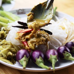 ขนมจีนน้ำยาปู