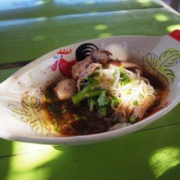 ก๋วยเตี๋ยวเรือต้องย่อง