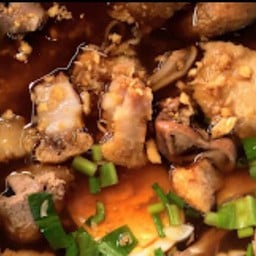 ก๋วยจั๊บน้ำข้นพิเศษ (ใส่ทุกอย่าง)