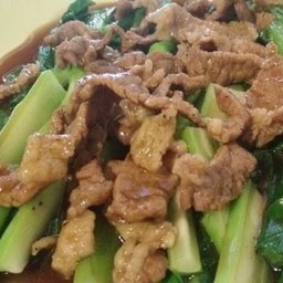 หมูผัดคะน้าน้ำมันหอย