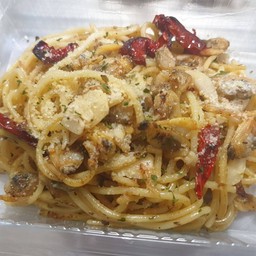 สปาเก็ตตี้ผัดแห้งหอยลาย