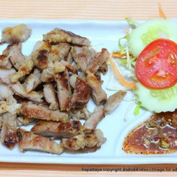 หมูย่างน้ำจิ้มแจ่ว
