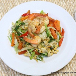กุ้งผัดวุ้นเส้นใส่ไข่