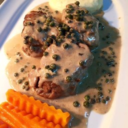 Pork fillet w pepper corn cream sauce cognac