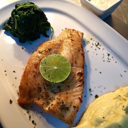 Grilled salmon w tartar sauce