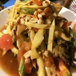 ตำหน่อไม้