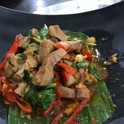 ผัดกระเพราหมู