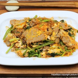 สุกี้แห้งหมู