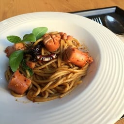 สปาเก็ตตี้สไปซี่ซอสเซจ