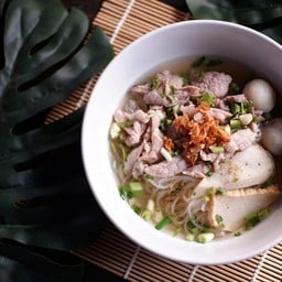 ป้าตา64 ก๋วยเตี๋ยวเตาถ่าน