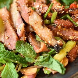 น้ำตกคอหมูย่าง