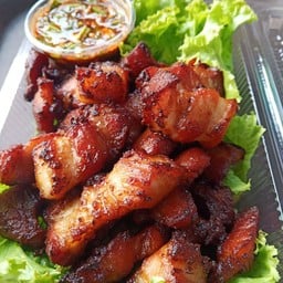 หมู 3 ชั้นทอดจิ้มแจ่ว