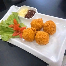 ชีสบอลลาวา 4 ชิ้น