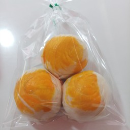 ขนมเปี๊ยะไส้ถั่วเหลืองกวนหอมๆไข่เค็มใหม่ๆอร่อยๆ