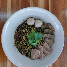 เส้นบะหมี่เนื้อ-น้ำ