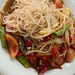 ส้มตำเมียฝรั่ง