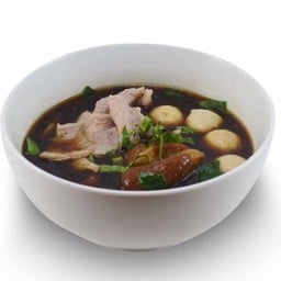 ก๋วยเตี๋ยวหมูนำ้ตก