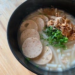 ก๋วยจั๊บต้นตำรับ (หมูยอล้วน)