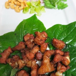 เมี่ยงแหนมซี่โครงหมู