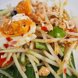 ส้มตำไทยไข่เค็ม