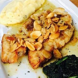 Pan fried barrramundi w almonds sauce