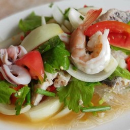 ยำวุ้นเส้นทะเล