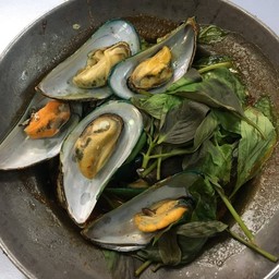 หอยแมงภู่อบทรงเครื่อง