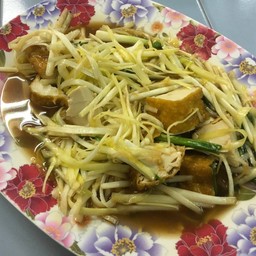 กุ้ยช่ายขาวผัดเต้าหู้