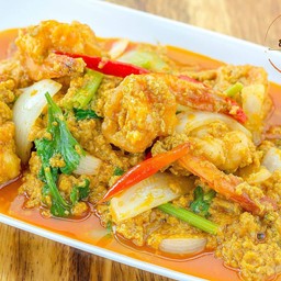 ผัดผงกะหรี่หมึกกุ้ง