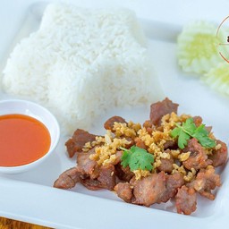 หมูทอดกระเทียมราดข้าว