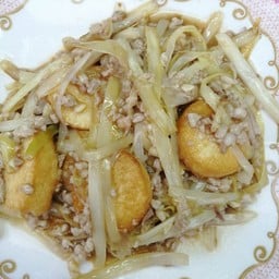 ผัดกุ้ยช่ายขาวเต้าหู้หมูสับ