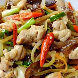 ไก่ผัดขิง