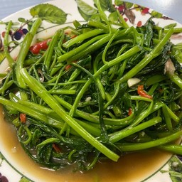 ผัดผักบุ้งไฟแดง