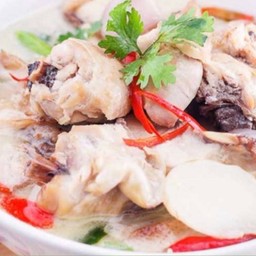 ต้มข่าไก่