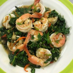 ผัดกะเพรากุ้ง(กับข้าว) ปกติ 9 ตัว