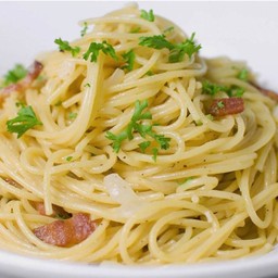 สปาเก็ตตี้คาโบนาร่า