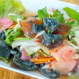 ยำไข่เยี่ยวม้า