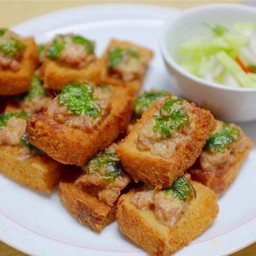 ขนมปังหน้าหมู