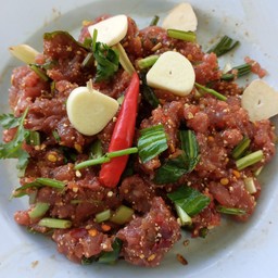 ลาบหมูดิบ