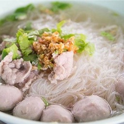 ก๋วยเตี๋ยวน้ำใสหมู